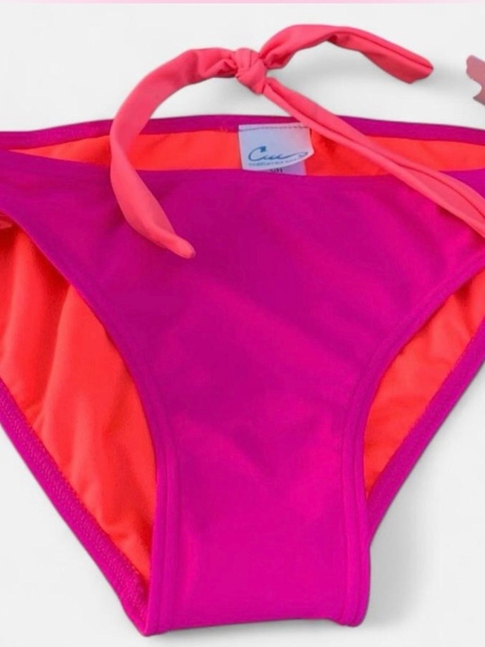Pink ruffle bikini - Picture 7 of 12